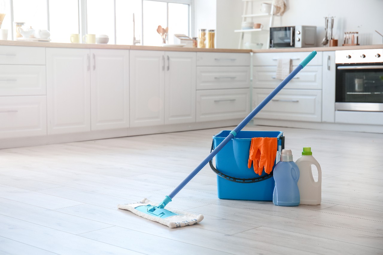 How to stay on top of cleaning in a large home-Merci-Cleaning-London-2